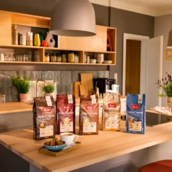 Melitta Kaffee BellaCrema LaCrema Ganze Bohne, Mittelstarke Kaffeebohnen, 8er Pack, 8 X 1000g 12 Melitta Kaffee BellaCrema LaCrema Ganze Bohne, Mittelstarke Kaffeebohnen, 8er Pack, 8 X 1000g -Drink World Store 250aa6c2240eecf61b42f27cb0e380c7